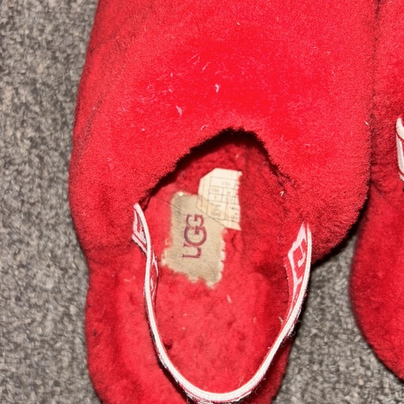 red ugg slides - Picture 2 of 2